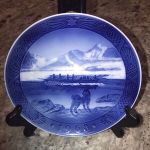 Royal Copenhagen sled dog canoe Alaska blue Plate last umiak Kai Lange decor